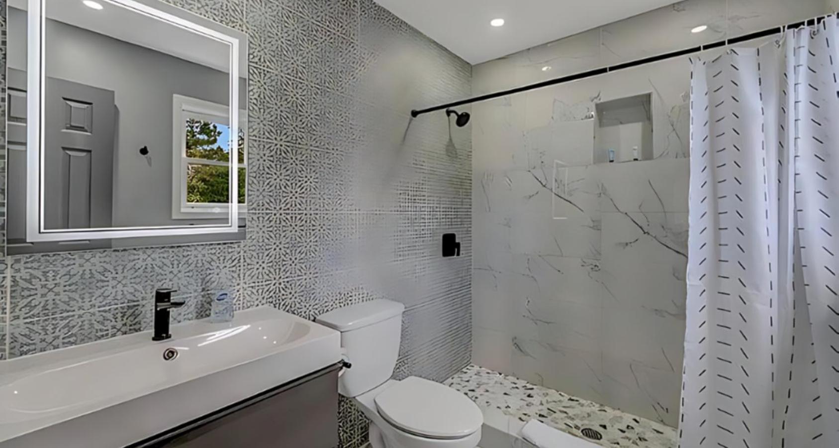 Peaceful Pocono Home With Hot Tub, Gym, & Office Long Pond Exterior foto